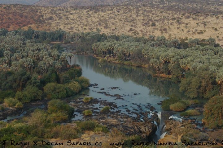 Blick auf die Epupa Wasserfälle des Kunene